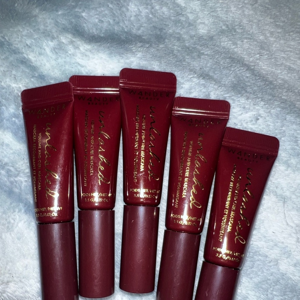 Wander beauty unleashed mascara X 5 travel size